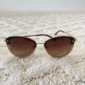 CHANEL Cat eye Two-Tone Brown and Gold Sunglasses